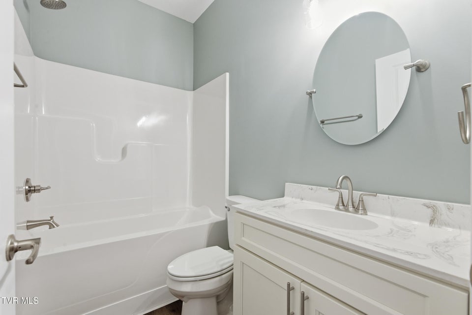 Photo #32: 260 Par Lane 