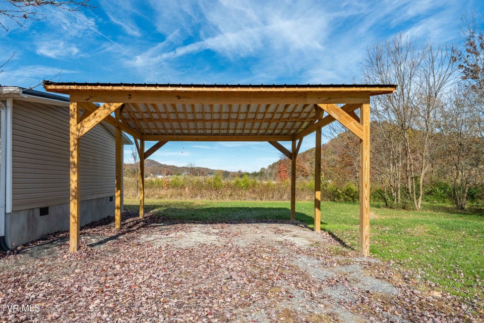 Photo #33: 245 Poes Lane