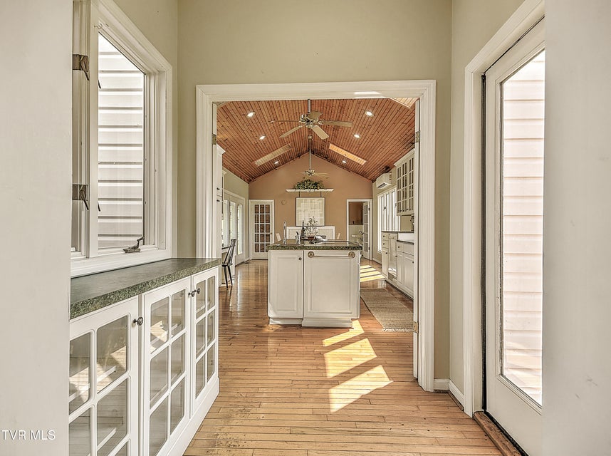 Photo #22: 15497 Porterfield Highway