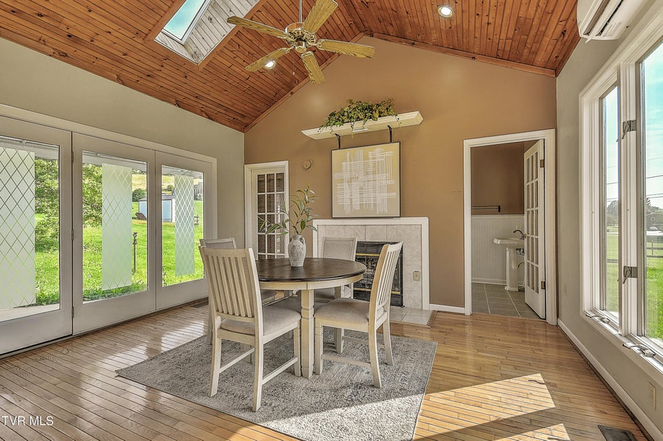 Photo #31: 15497 Porterfield Highway