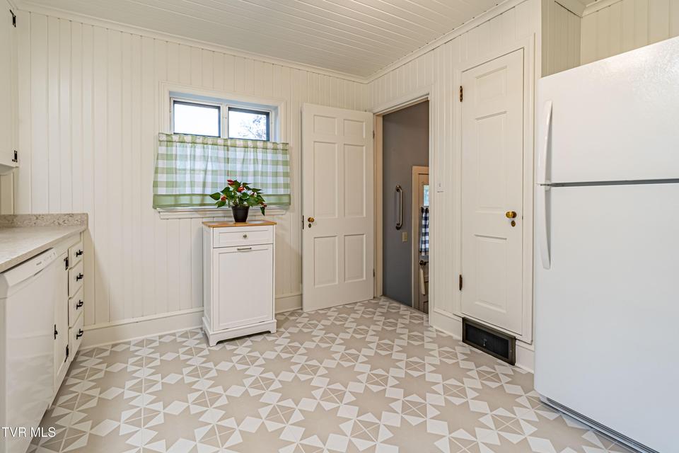 Photo #24: 414 Court Street