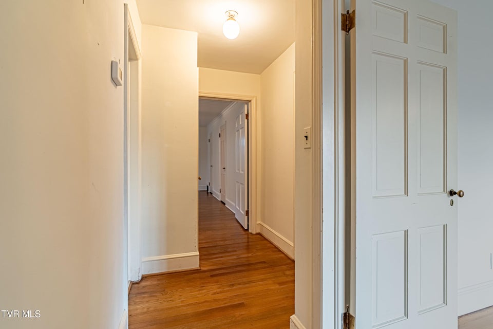 Photo #32: 414 Court Street