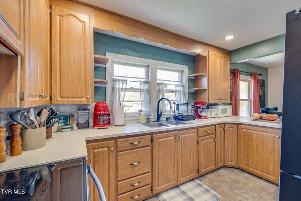 Photo #9: 328 Carters Valley Road