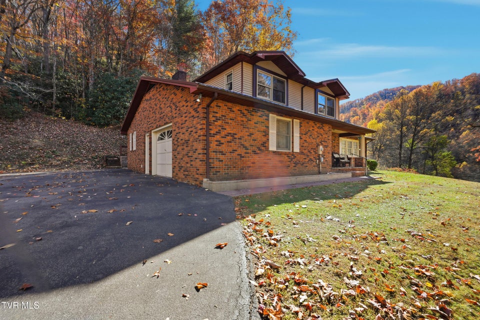 Photo #33: 10388 Helen Henderson Highway