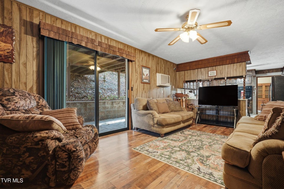 Photo #15: 10388 Helen Henderson Highway