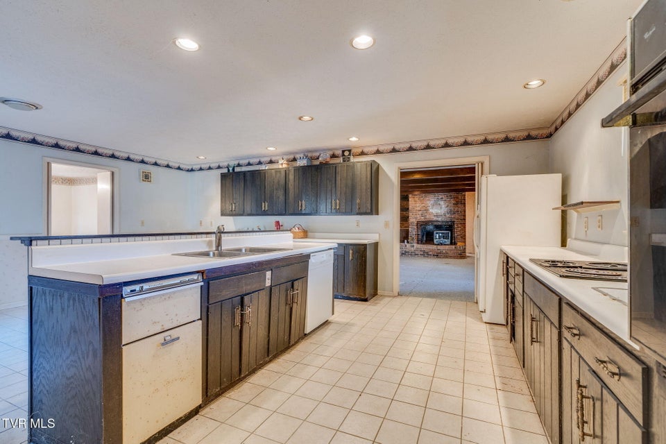 Photo #12: 5221 Foxfire Place