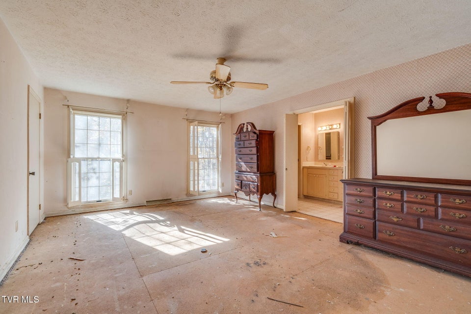 Photo #16: 5221 Foxfire Place