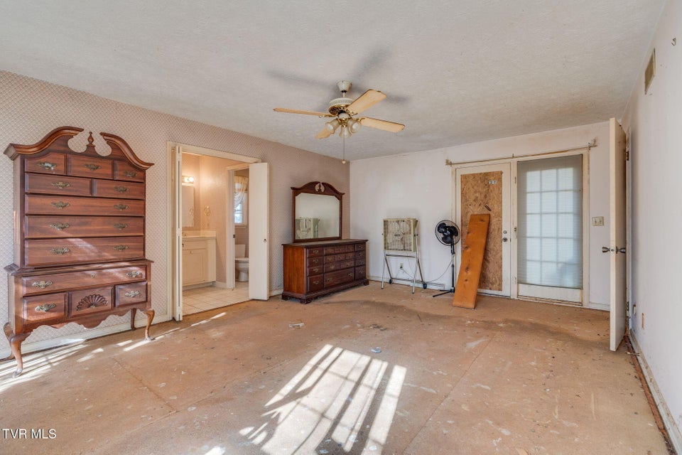 Photo #17: 5221 Foxfire Place