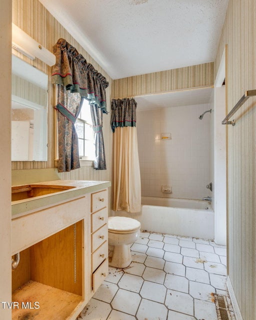 Photo #23: 5221 Foxfire Place