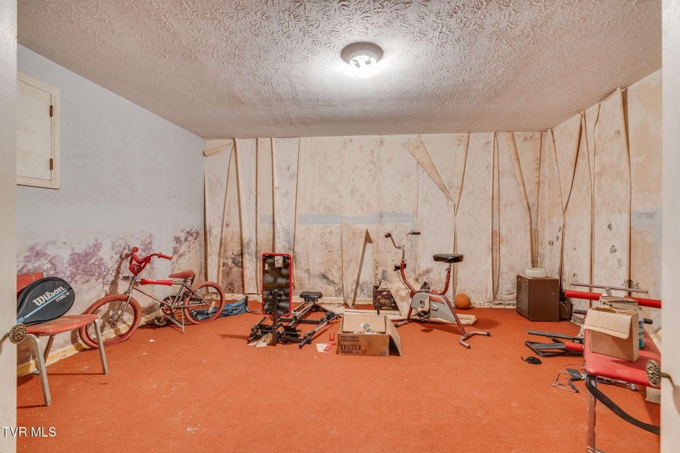 Photo #34: 5221 Foxfire Place