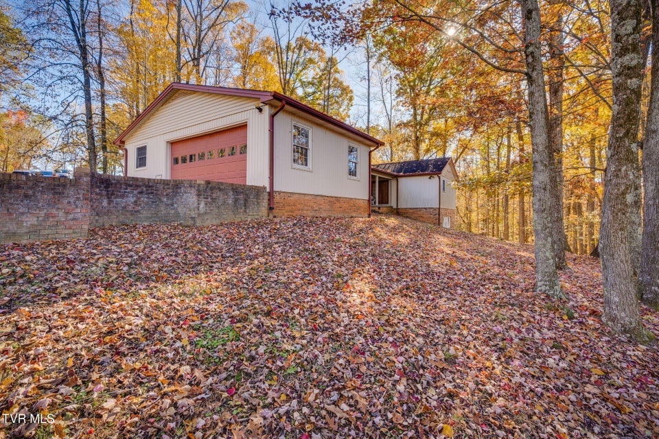 Photo #37: 5221 Foxfire Place