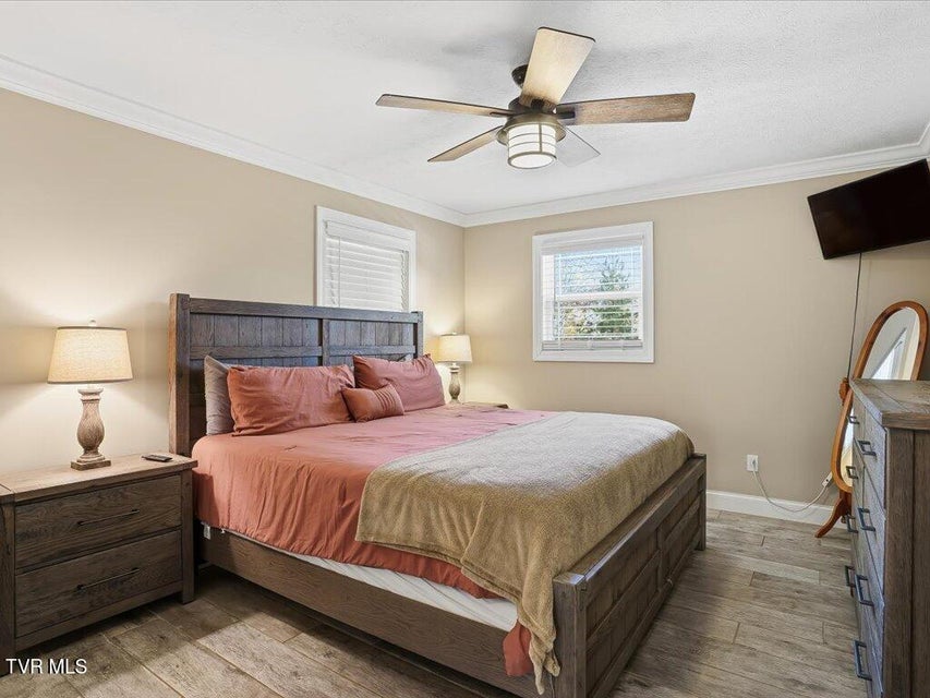 Photo #18: 280 Paradise Point