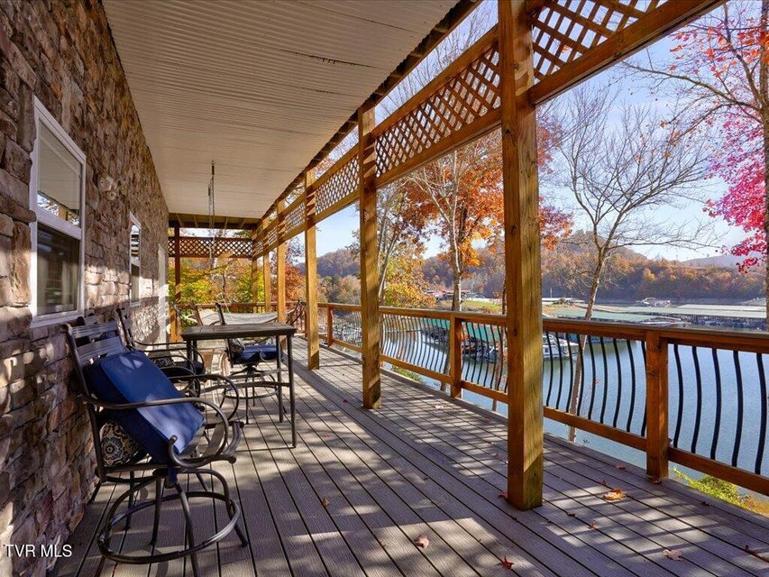 Photo #26: 280 Paradise Point