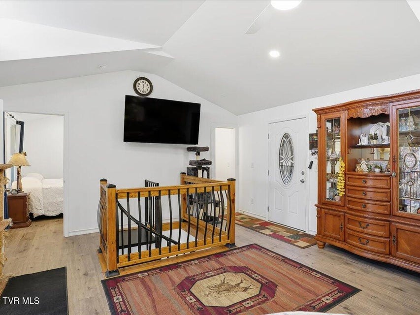 Photo #40: 280 Paradise Point