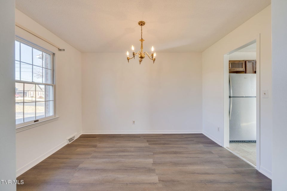 Photo #9: 107 Mountain View Circle