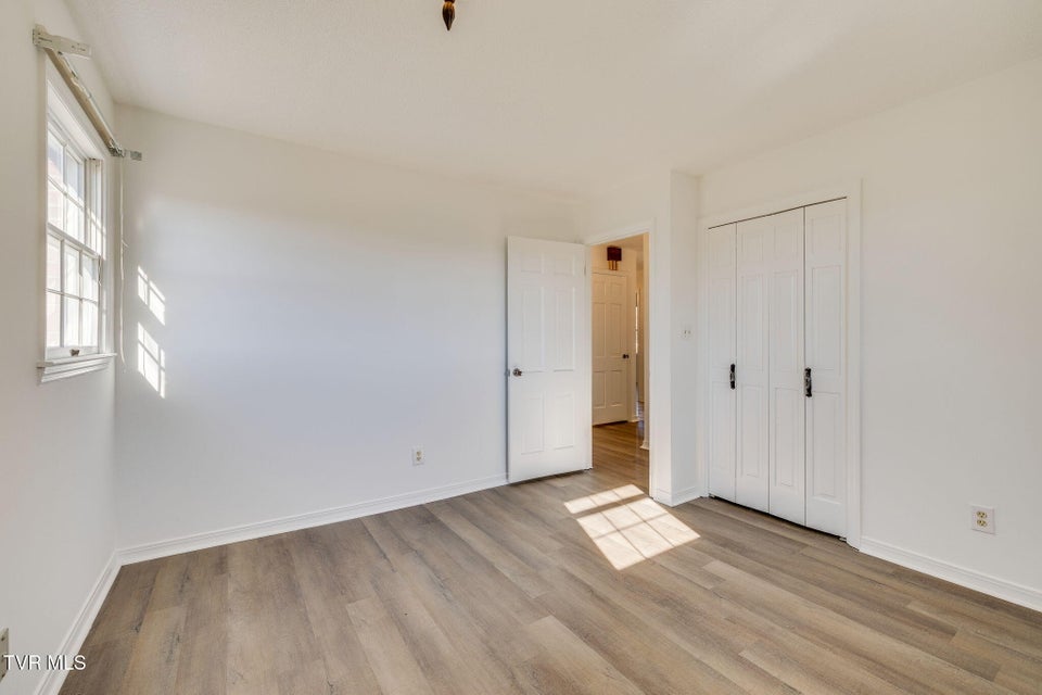 Photo #23: 107 Mountain View Circle