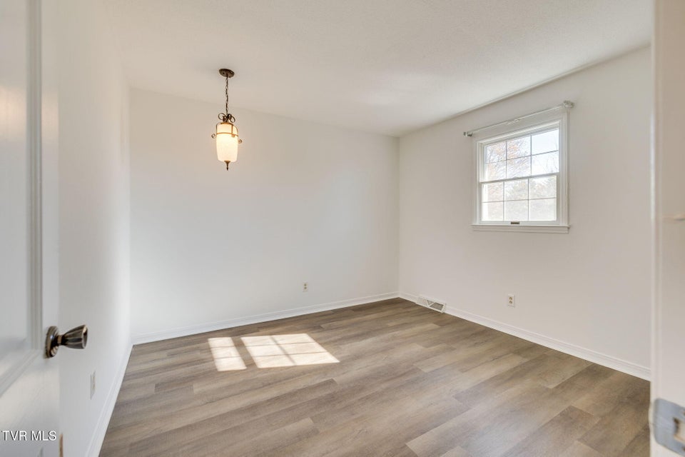 Photo #26: 107 Mountain View Circle