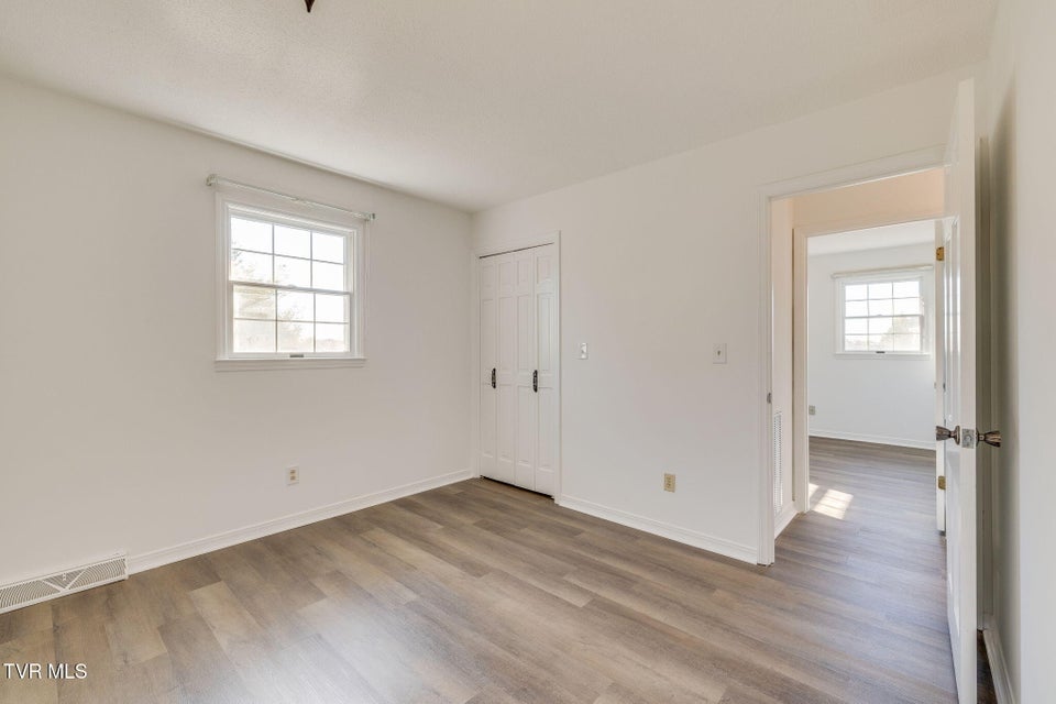 Photo #27: 107 Mountain View Circle