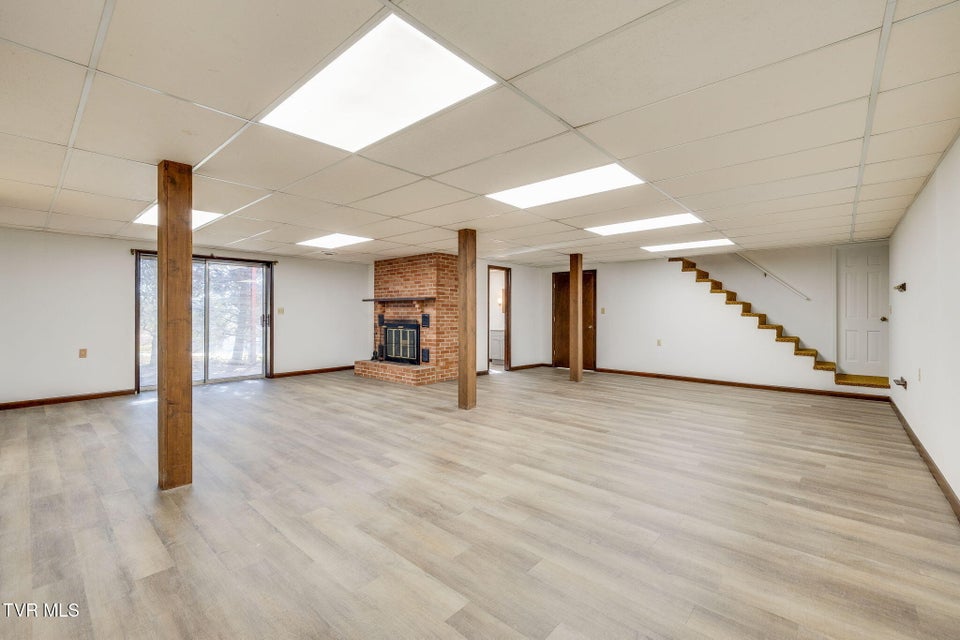 Photo #32: 107 Mountain View Circle