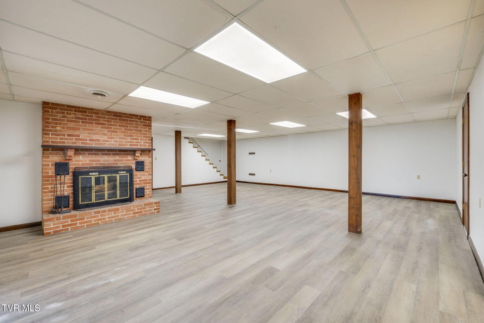 Photo #33: 107 Mountain View Circle