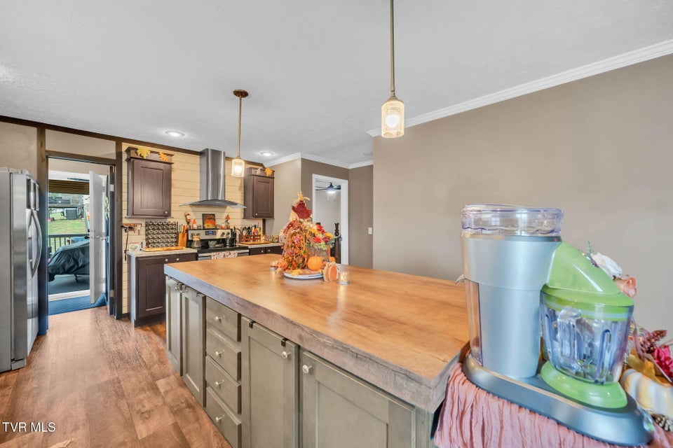 Photo #15: 545 Old Stage Trail