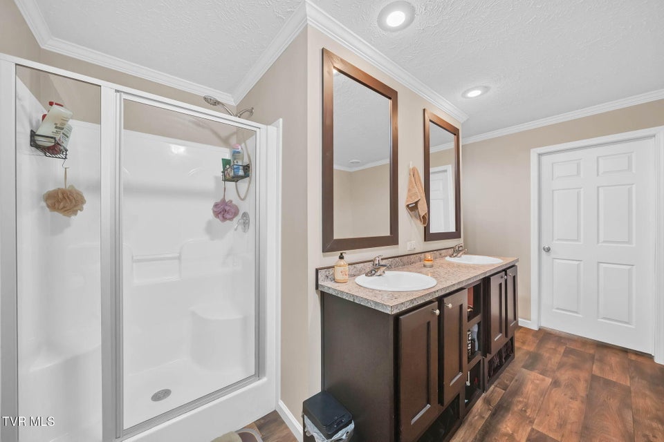 Photo #27: 545 Old Stage Trail