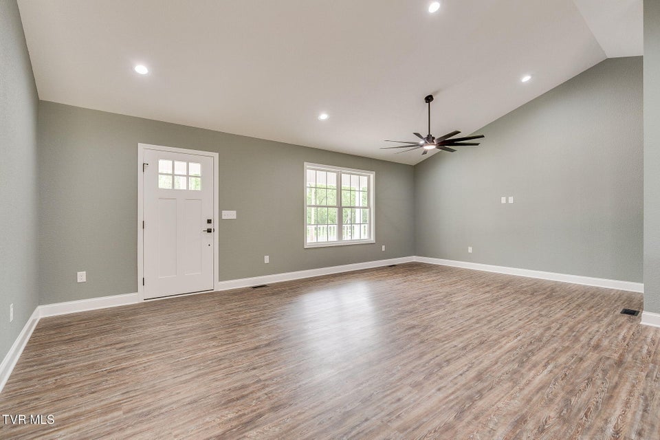 Photo #7: 112 Holston View Drive