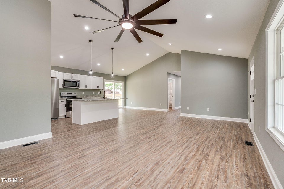 Photo #8: 112 Holston View Drive