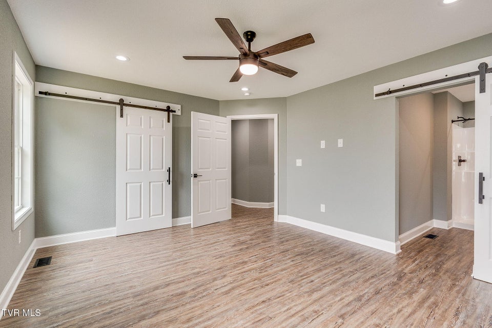 Photo #16: 112 Holston View Drive