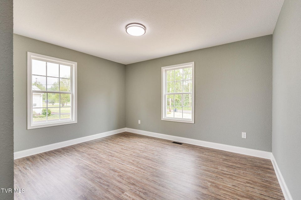 Photo #18: 112 Holston View Drive