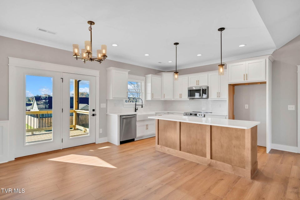 Photo #9: 3072 Sawgrass Drive