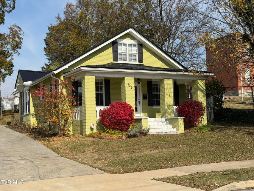 Photo #53: 706 Carson Street