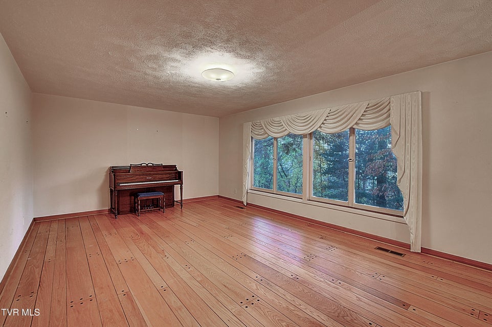 Photo #13: 201 Ridgecrest Drive