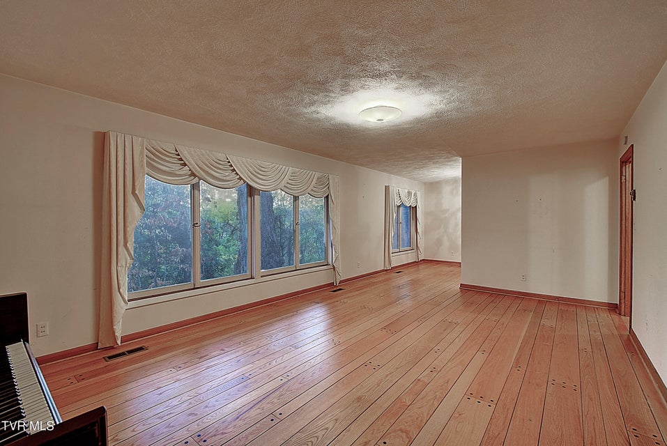 Photo #14: 201 Ridgecrest Drive