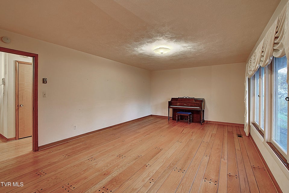 Photo #17: 201 Ridgecrest Drive