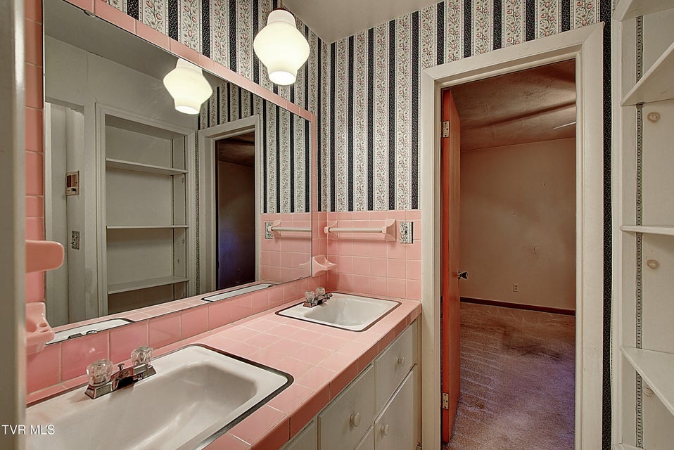 Photo #41: 201 Ridgecrest Drive