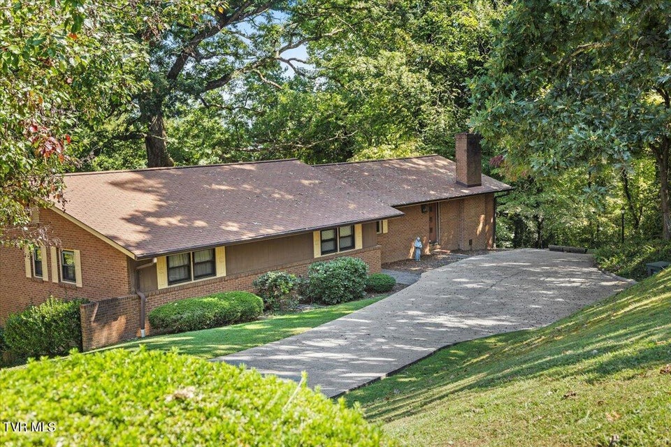 Photo #4: 201 Ridgecrest Drive