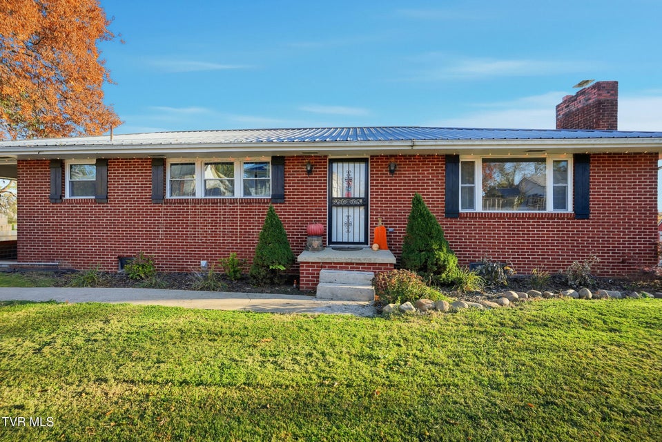 Photo #2: 432 Dogwood Street