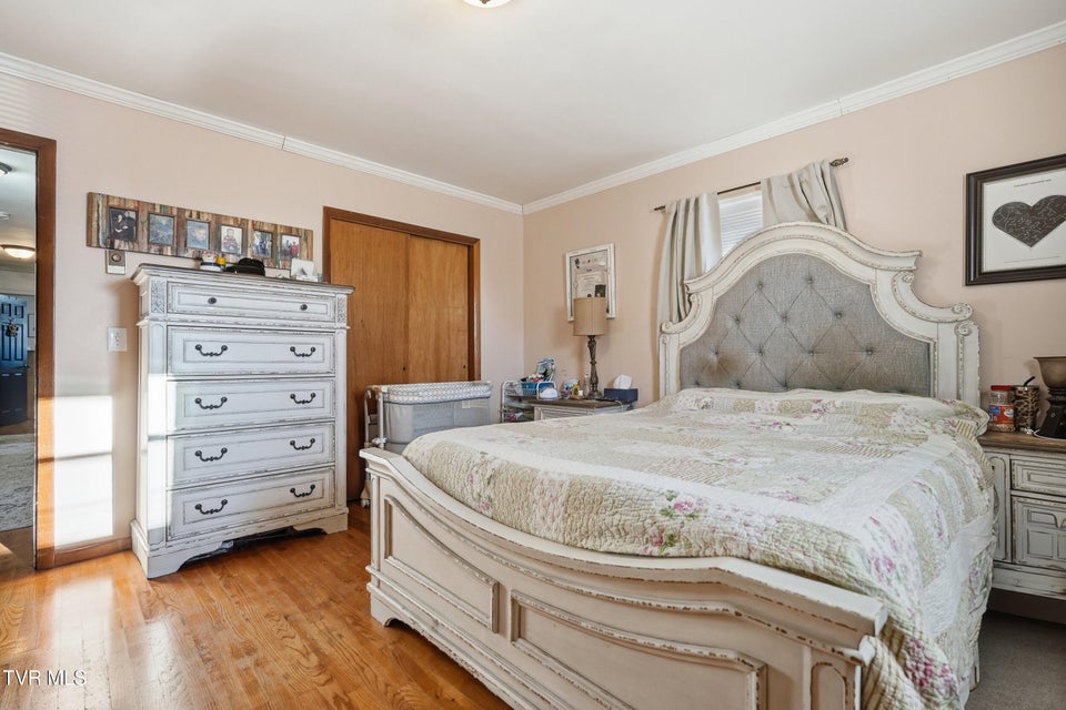 Photo #18: 432 Dogwood Street