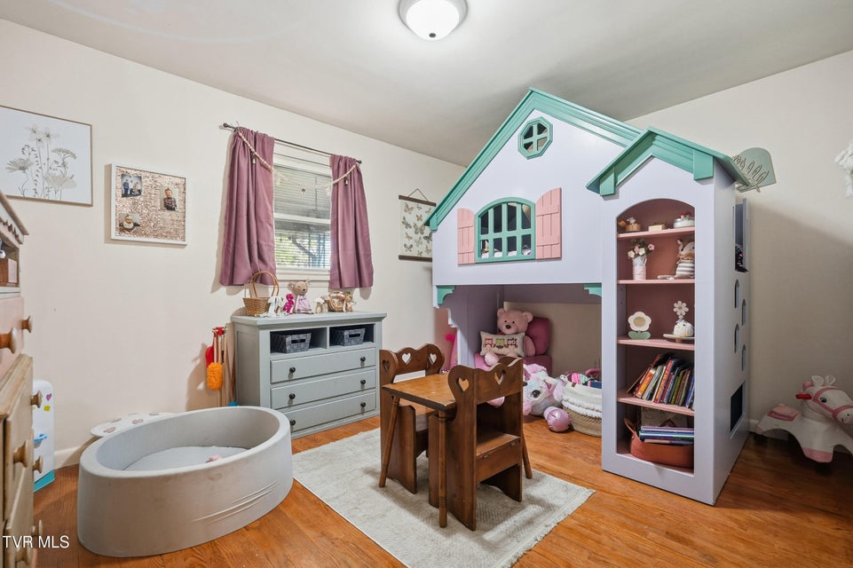 Photo #22: 432 Dogwood Street