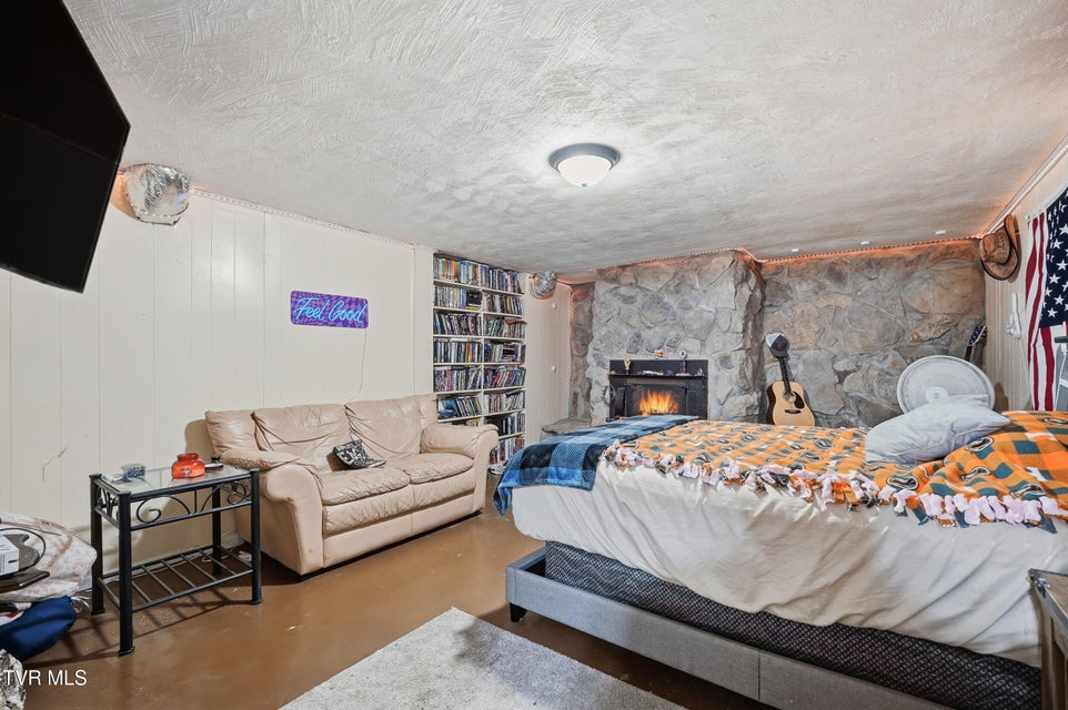 Photo #24: 432 Dogwood Street