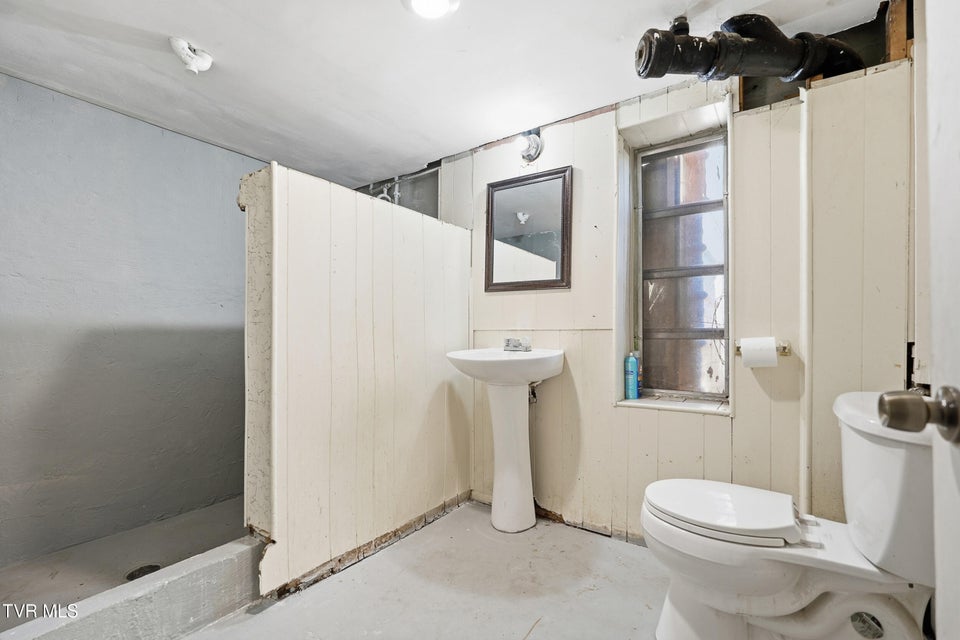 Photo #27: 432 Dogwood Street