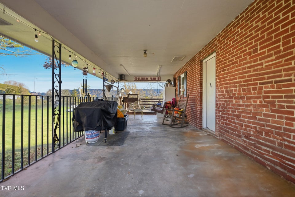 Photo #33: 432 Dogwood Street