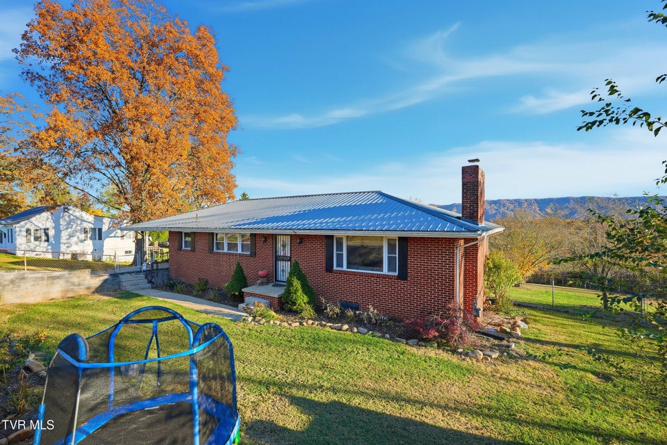 Photo #37: 432 Dogwood Street