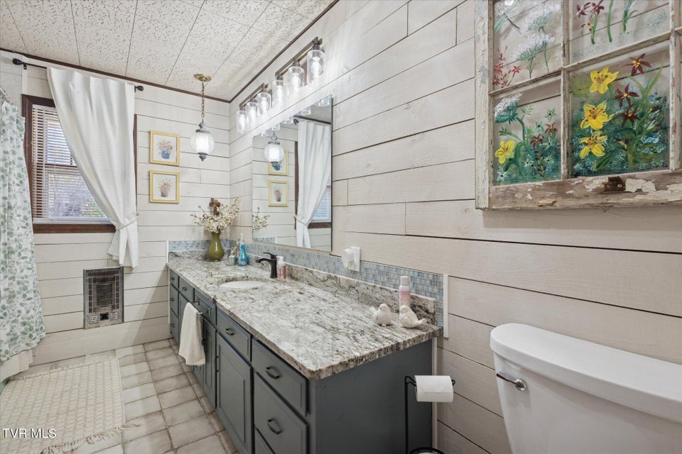 Photo #17: 1955 Gap Creek Road