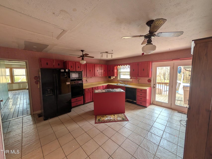 Photo #10: 14080 Dennis Drive