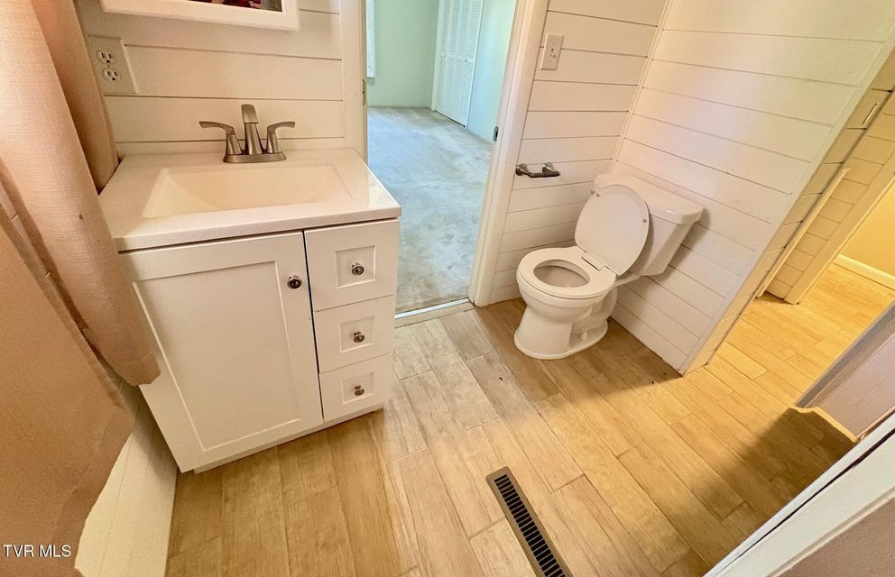 Photo #41: 1806 Dellwood Circle