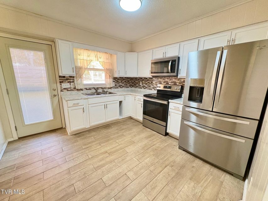 Photo #49: 1806 Dellwood Circle