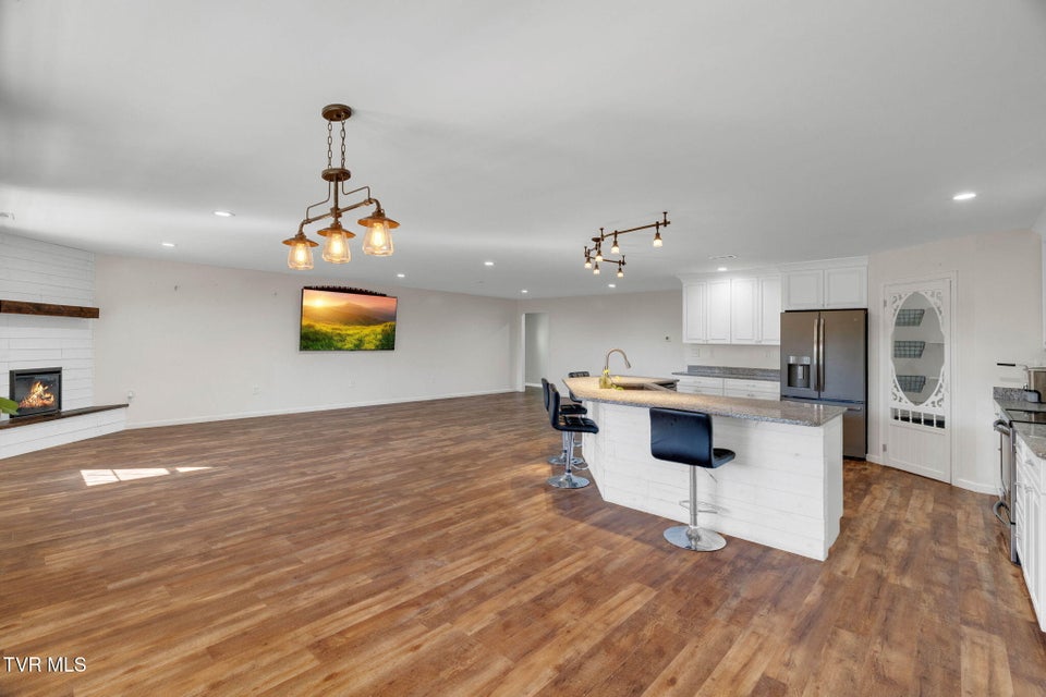 Photo #16: 105 London Pvt Drive