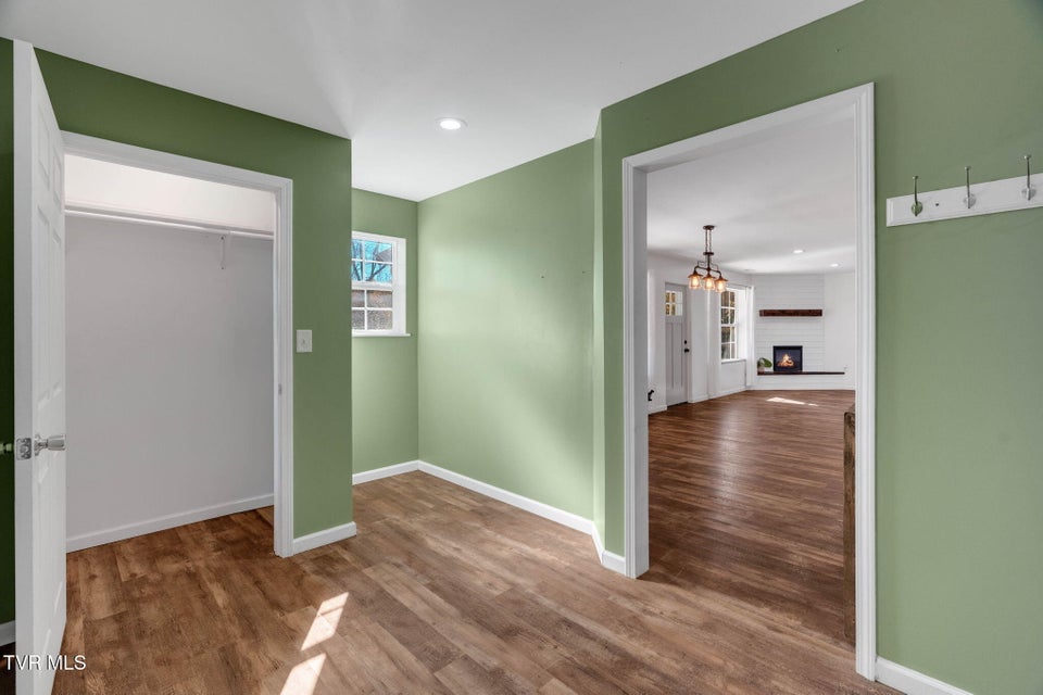 Photo #22: 105 London Pvt Drive